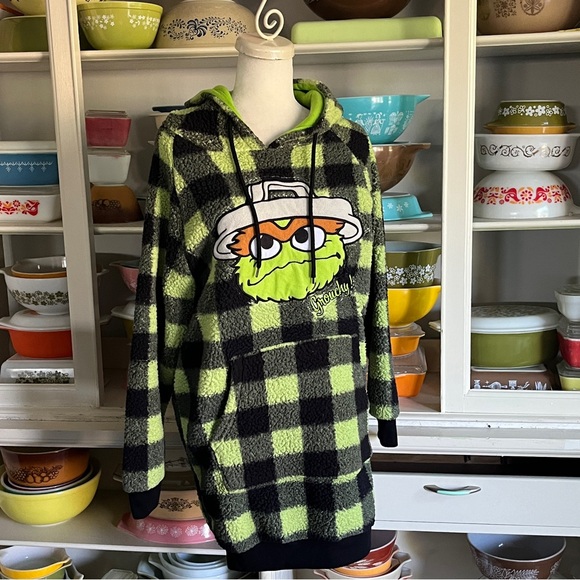 Sesame Street Oscar the Grouch Oversized Hooded Sweatshirt - Size Small - Picture 1 of 13